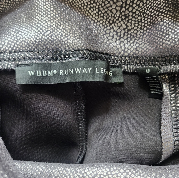 White House Black Market Snake Foil Print WHBM Runway Leggings Size 0 Thick Knit - Picture 8 of 9